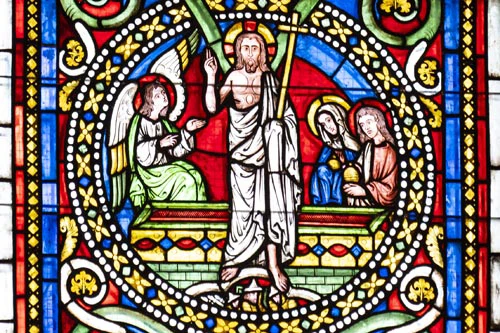 Kirchenfenster (im Chorraum)